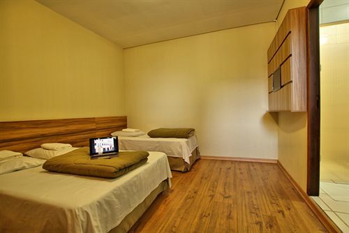 Hostel Roma Curitiba Exterior photo
