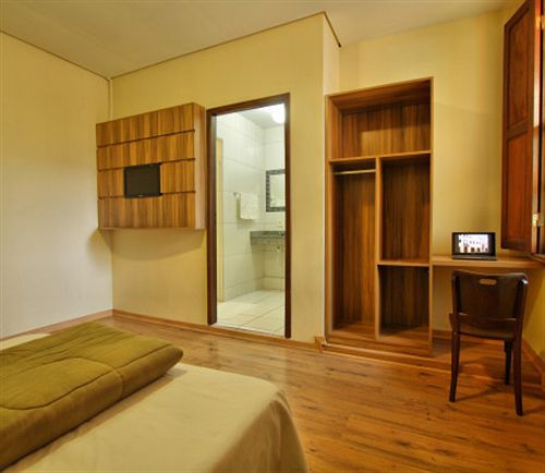 Hostel Roma Curitiba Exterior photo